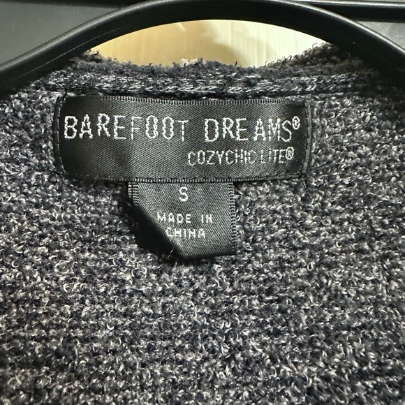 Barefoot Dreams Charcoal Gray Cardigan 🖤 - Picture 5 of 14